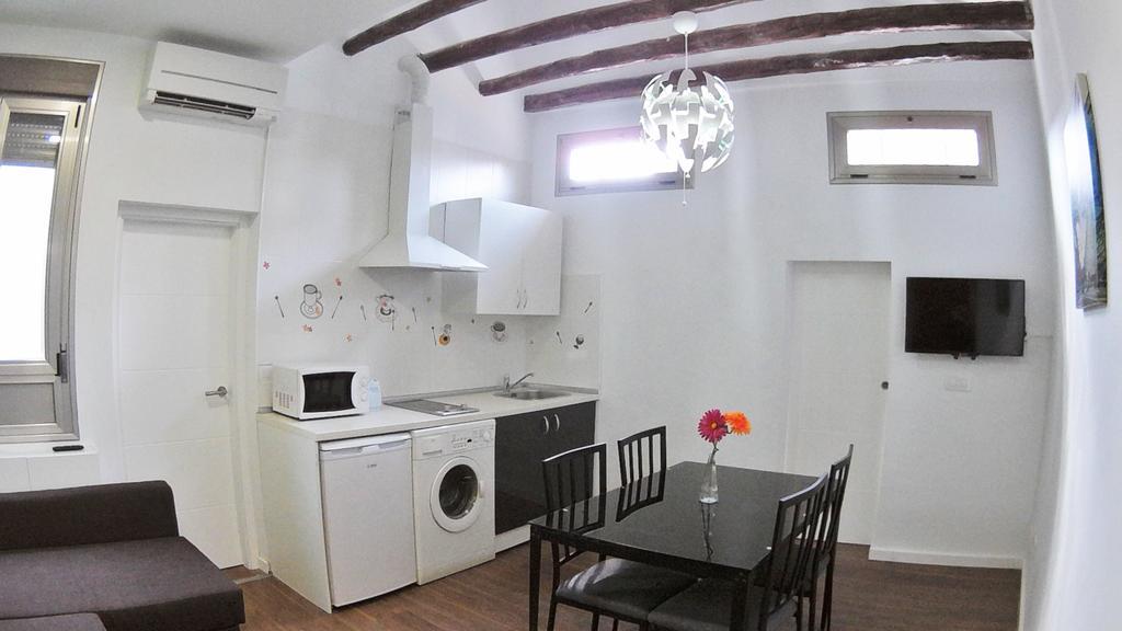 Greenville Apartments Madrid Room photo